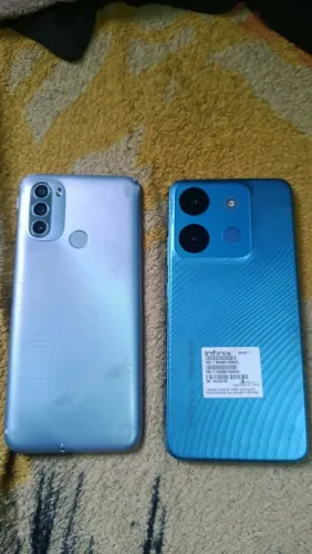 Vende-se 2 celulares com defeito