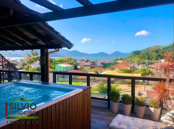 Cobertura Duplex Mobiliada com Vista para a Lagoa - Locação Anual