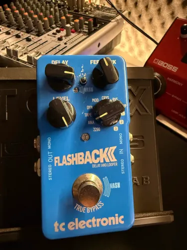 Pedal TC ELETRONIC FLASHBACK 2 !! Looper + Delay Mash - novinho