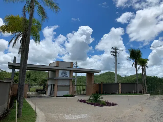 Casa de condomínio para venda possui 1250 metros quadrados em Itaoca - Guararema - SP
