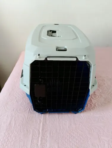Caixa transporte gato/cachorro. (Em perfeito estado)