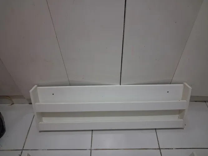 PRATELEIRAS BRANCAS PARA QUARTO