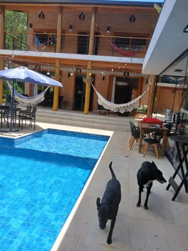 Casa de campo em Atibaia - condomínio controlado por segurança