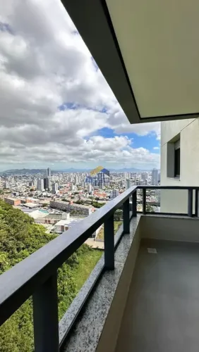 Apartamento Novo Para Locação Com 01 Suíte + 02 Dormitórios no Centro de Itajaí/SC