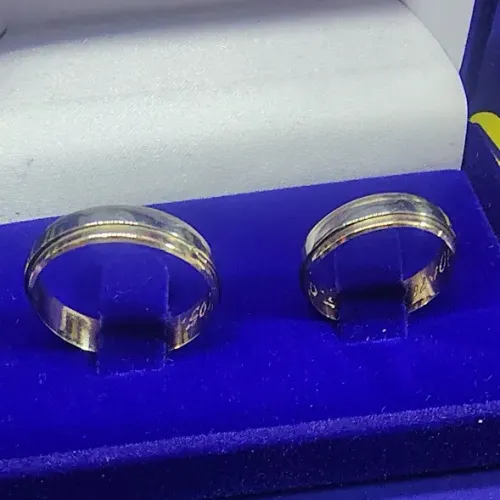 Alianças Bodas de Prata Noivado Casamento Ouro Branco e Amarelo 18 Kilates Peso 7 Gramas 6