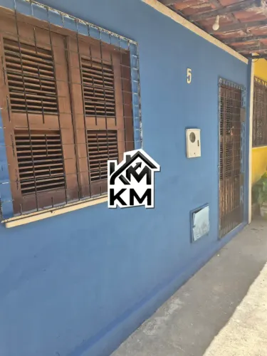 Alugo Casa de Vila com 2 quartos 1 banheiro, sala e área de serviço