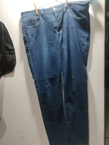 Levis calça 44/46