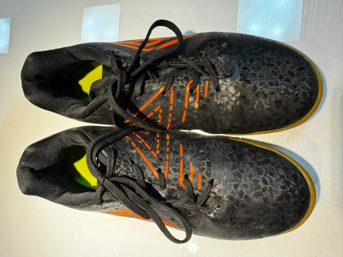 Chuteira Futsal Umbro Adamant