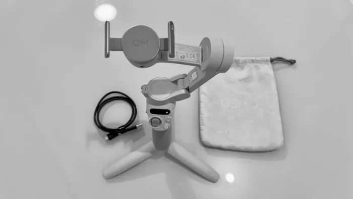 DJI Osmo Mobile SE - Gimbal Estabilizador para Smartphone