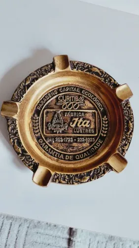 Cinzeiro de bronze homenagem a Curitiba
