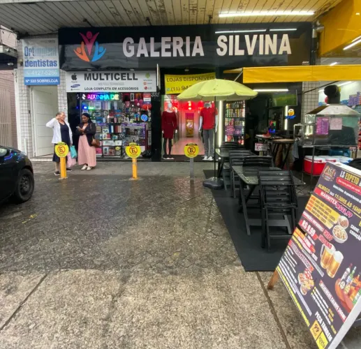 Loja em galeria na Avenida General Barreto de Menezes, 333 - lojas 04 / 05  17 m²