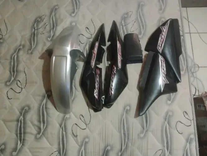 Carenagem da Titan 150