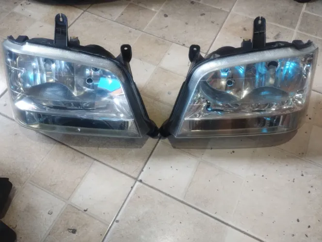 Par de farol da S10  Pitbull até 2011.