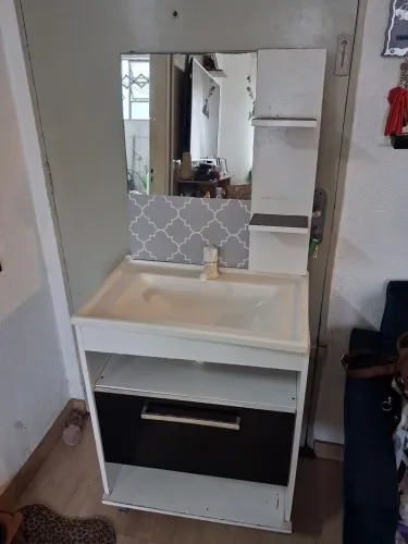 Vendo um conjunto de banheiro completo pia torneira 