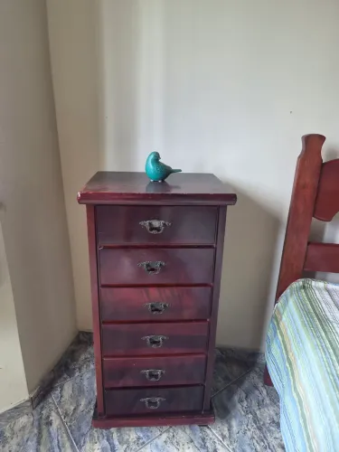 Mesa de cabeceira antiga