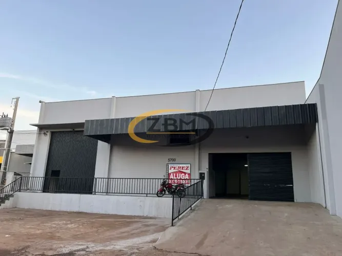 Barracão para locação na Av Dez de Dezembro, Doca, Plataforma, 03 banheiros, 900 m² Útil, 