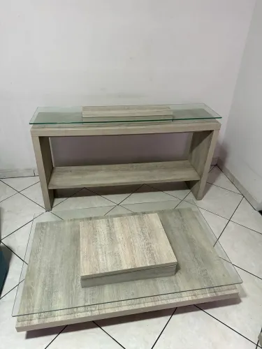 Vendo mesa de centro e aparador !!