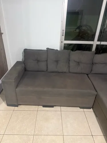 Sofá de canto , entrego 