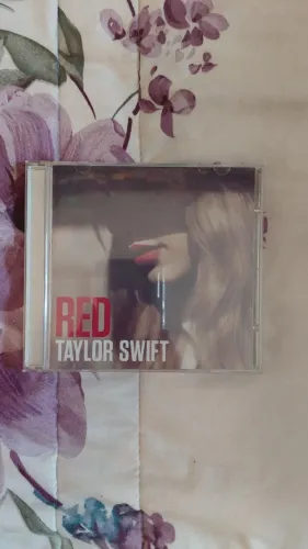 CD Taylor Swift - Red
