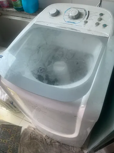 Máquina de lavar Electrolux 10 kg COM DEFEITO