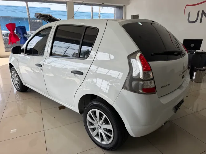 Renault Sandero Authentique Hi-flex 1.0 16V 5P 2014