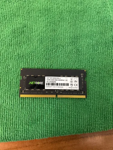 Memória RAM 8GB DDR4 3200mhz em perfeito estado e funcionando