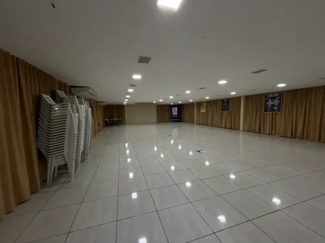 Imóvel para aluguel possui 213 metros quadrados em Castanheira - Belém - PA