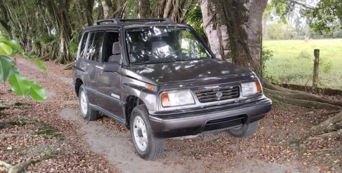Suzuki Sidekick Metal 1994