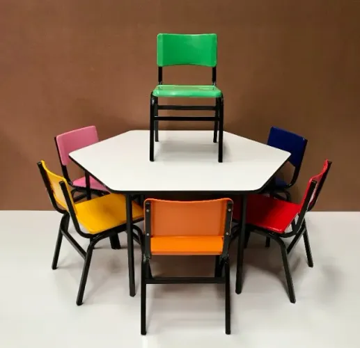 Mesa Sextavada Inf. Branca e 06 Cad. polipropileno  