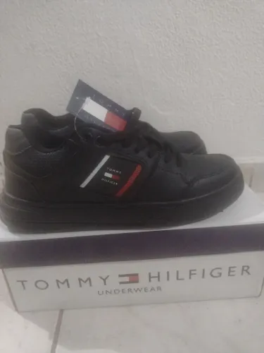Tênis tommy Hilfiger