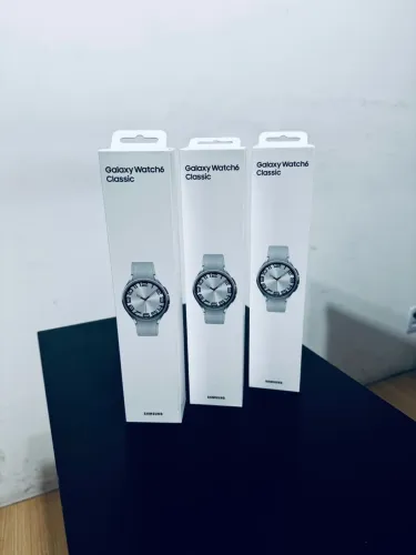 Smartwatch Samsung Galaxy Watch6 Classic LTE 47mm Tela Super AMOLED prata