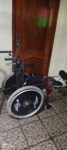 CADEIRA DE RODAS JAGUARIBE ÁGILE RECLINÁVEL COM AMORTECEDORES / SUSPENSÃO