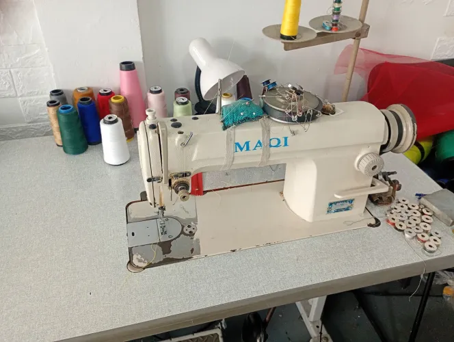 Vendo máquina de costura reta industrial