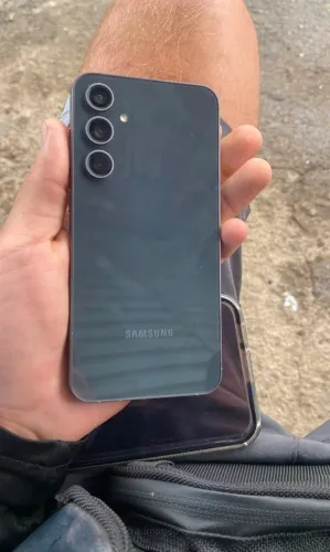 SAMSUNG S23 FE 128GB (TROCO POR IPHONE)