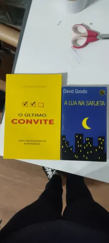 2 livros pelo preço de 1 : lua na sarjeta e o momento