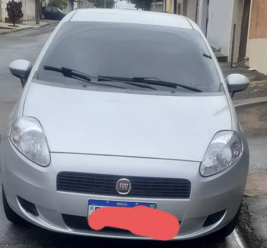 Fiat Punto Attractive 1.4 Fire Flex 8V 5P 2011