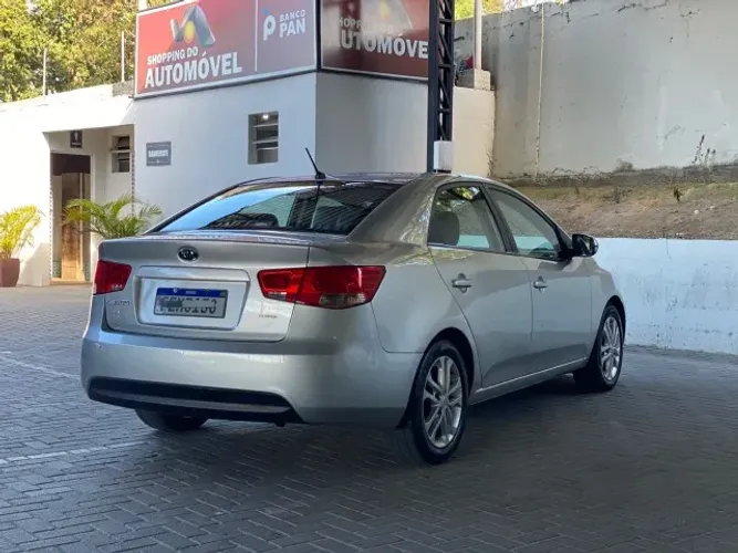 Kia Motors Cerato 1.6 16V Aut. 2011