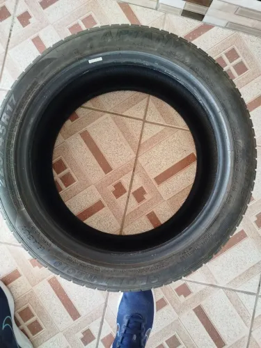 Pneu seminovo 225. ,45 rodas 17