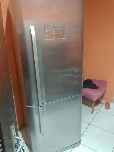 Geladeira inverter Electrolux
