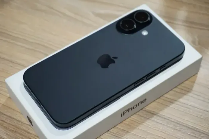 iPhone 16 128GB Preto - Sem marcas de uso.