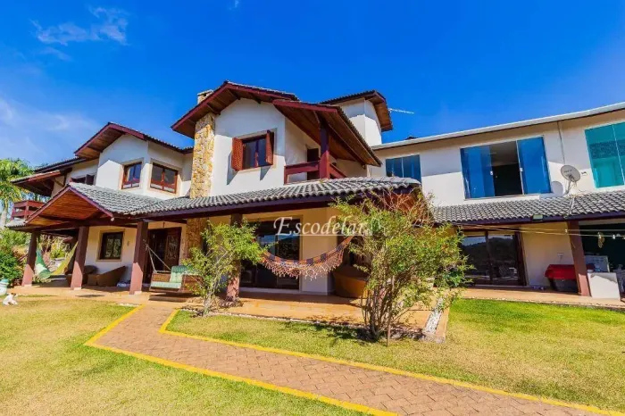 Casa à Venda na Serra da Cantareira com 660m² e 5 Suítes | Condomínio Suíça da Cantareira