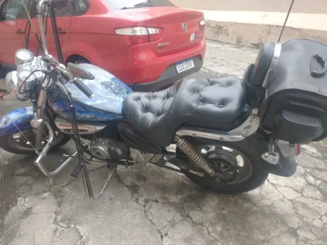moto kasinski mirage 250 ano 2010 conservada bauleto moto de garagem sem ofertas