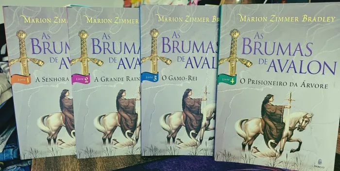 Livros As Brumas de Avalon 4 volumes Imago