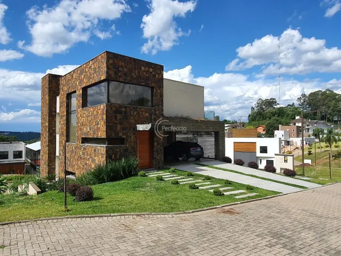Casas em Condomínios - 3 dormitórios - Nossa Senhora da Saúde