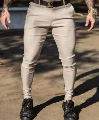 Calça bege skinny