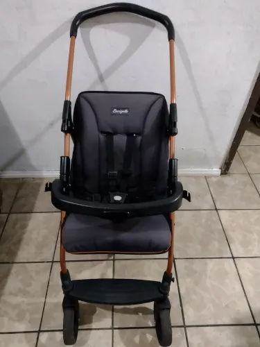 Vendo carrinho de passeio Burigotto sem o capote