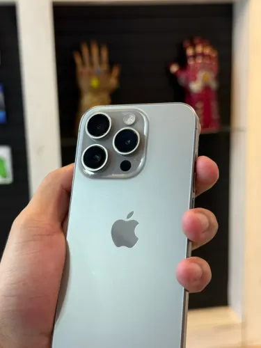 iPhone 15 Pro com garantia 