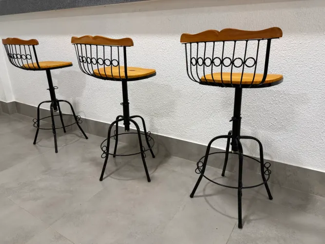 3 Banquetas novas
