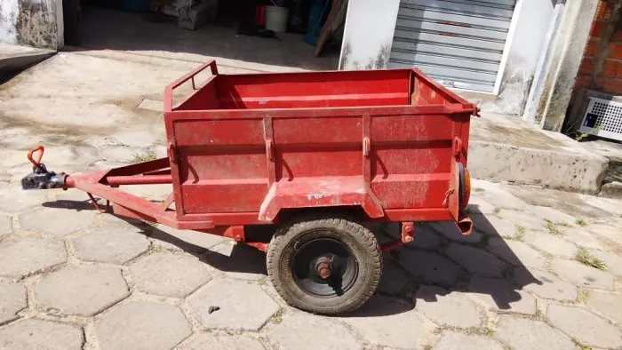 Vende-se Carrocinha/Reboque