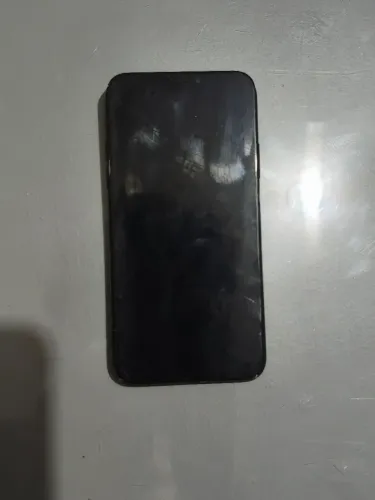 iPhone XR (PARA RETIRAR PEÇAS)